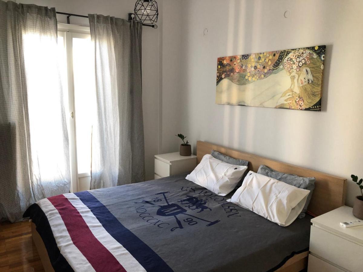 Cosy Apartment In Metaxourgeio Athens Exterior photo